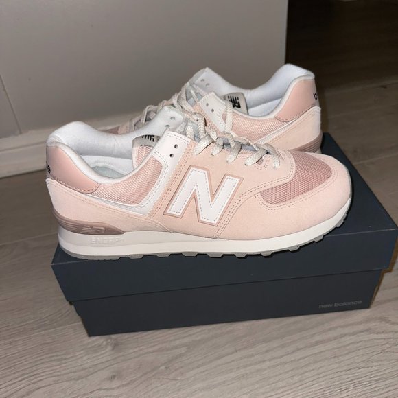 Brand New in Box, New Blanace 574 light pink US size 9.5 (fit like a NB 10) - Picture 1 of 4